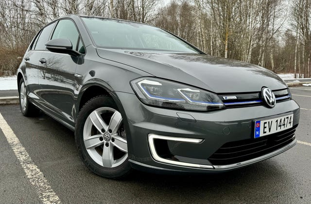 WVWZZZAUZJ8910768 2018 VOLKSWAGEN GOLF-2
