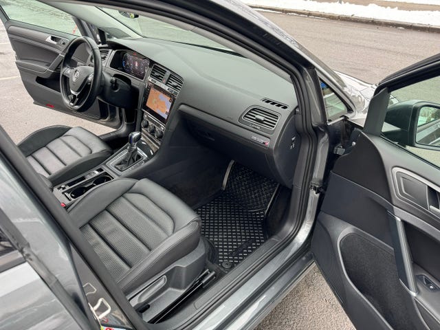 2018 VOLKSWAGEN GOLF - 10