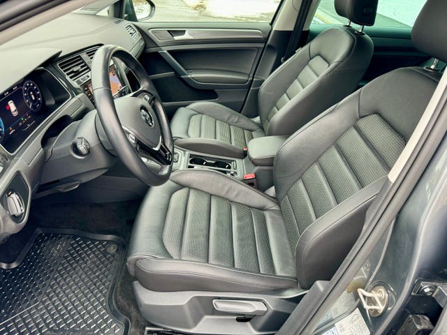 2018 VOLKSWAGEN GOLF - 8