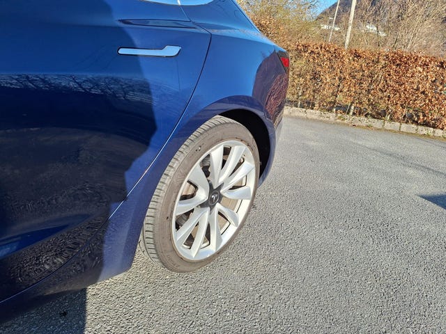 2019 TESLA MODEL 3 - 25