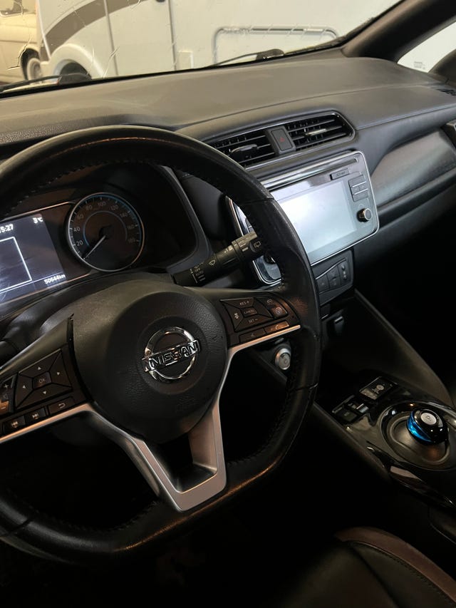 2018 NISSAN LEAF - 10