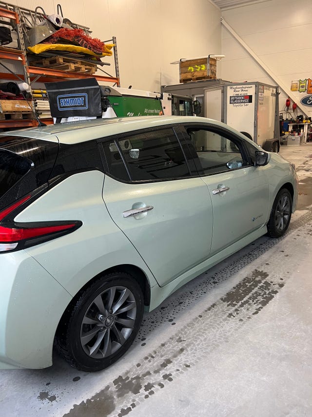 2018 NISSAN LEAF - 8