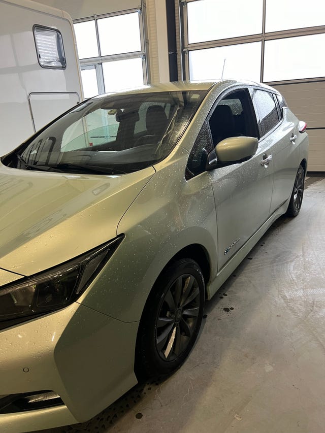 SJNFAAZE1U0017580 2018 NISSAN LEAF-5