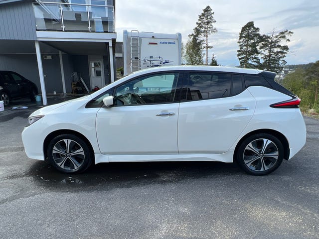 2021 NISSAN LEAF - 10