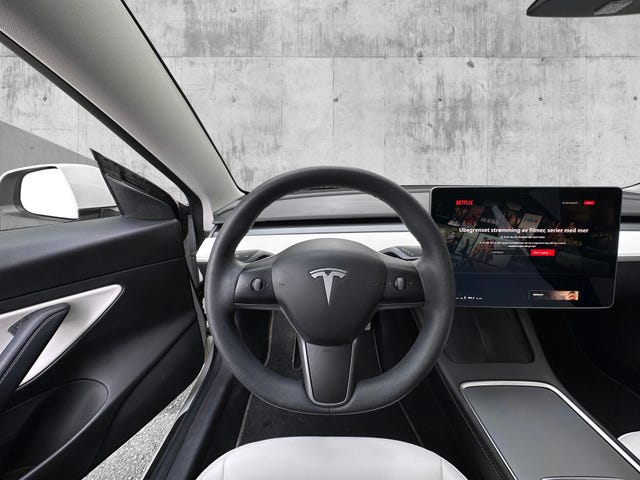 2021 TESLA MODEL 3 - 30