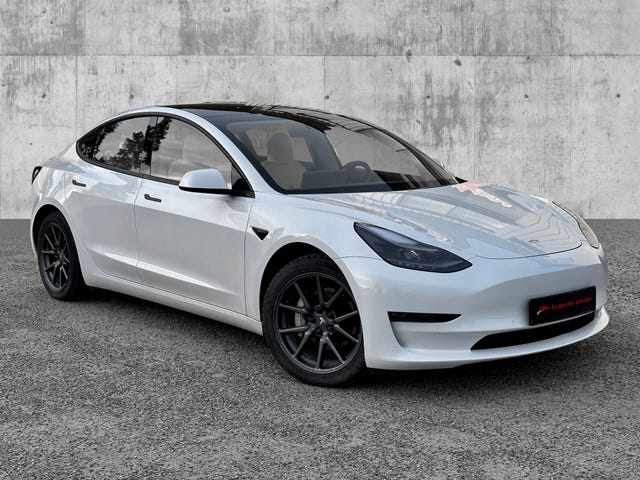5YJ3E7EB9MF832221 2021 TESLA MODEL 3-1