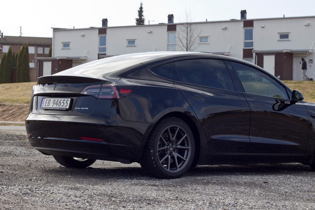 5YJ3E7EB2MF824932 2021 TESLA MODEL 3-4