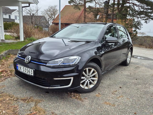 WVWZZZAUZJW902710 2018 VOLKSWAGEN GOLF-0