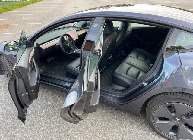 5YJ3E7EB5MF969186 2021 TESLA MODEL 3-4