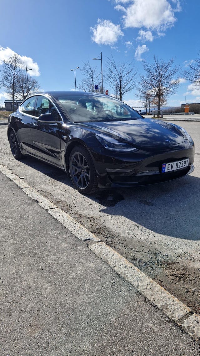 5YJ3E7EB5KF336698 2019 TESLA MODEL 3-2
