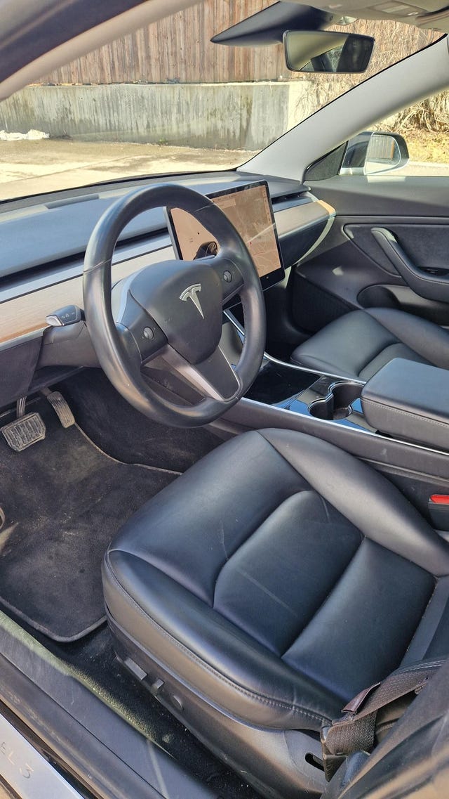 5YJ3E7EB5KF336698 2019 TESLA MODEL 3-5