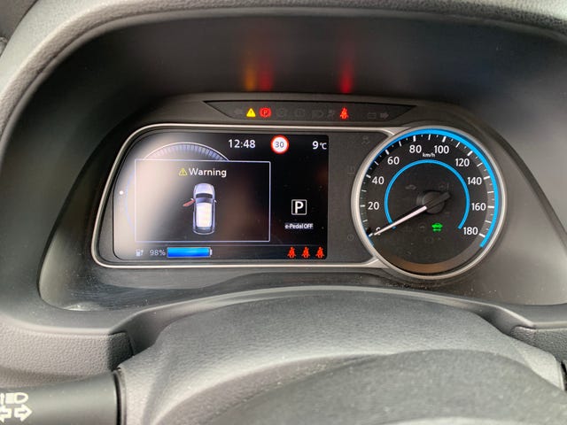 2018 NISSAN LEAF - 12