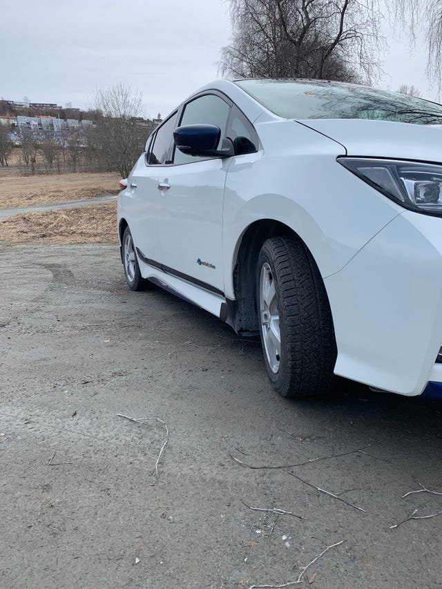 SJNFAAZE1U0004069 2018 NISSAN LEAF-1