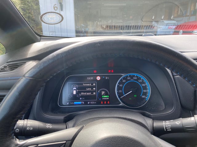 2018 NISSAN LEAF - 11