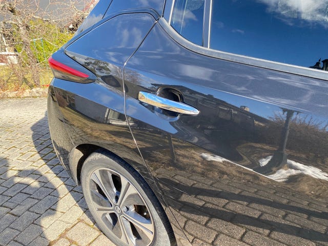 2018 NISSAN LEAF - 19