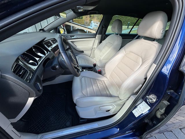 2018 VOLKSWAGEN GOLF - 9