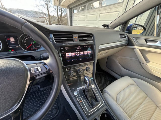 2018 VOLKSWAGEN GOLF - 10