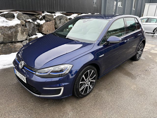 WVWZZZAUZJ8901601 2018 VOLKSWAGEN GOLF-0