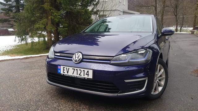 WVWZZZAUZKW912676 2019 VOLKSWAGEN GOLF-1