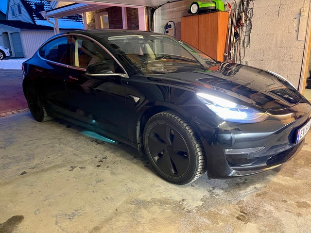 5YJ3E7EA0KF372838 2019 TESLA MODEL 3-4