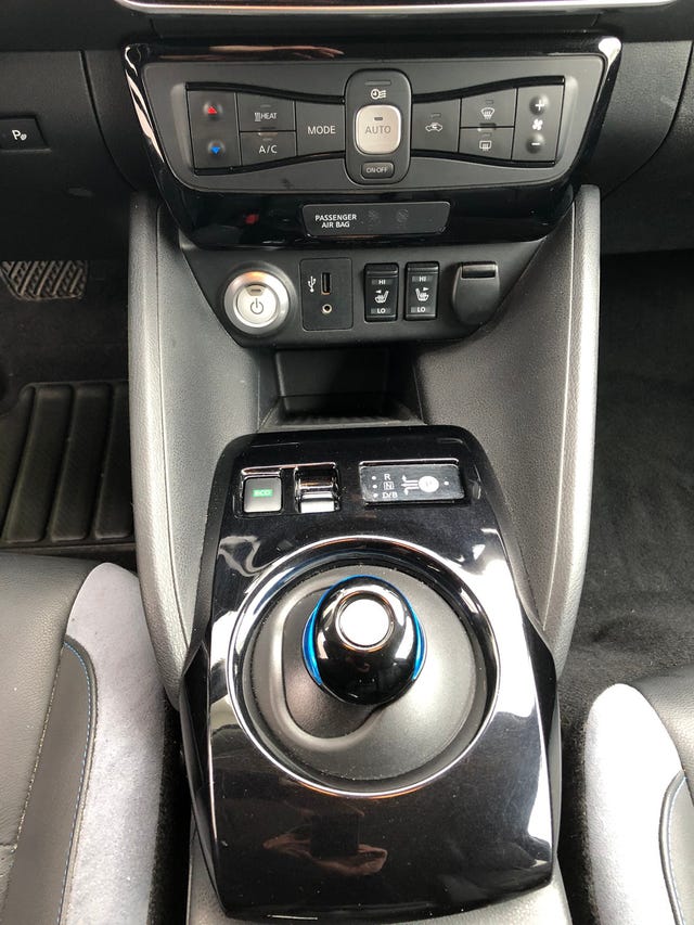 2018 NISSAN LEAF - 15