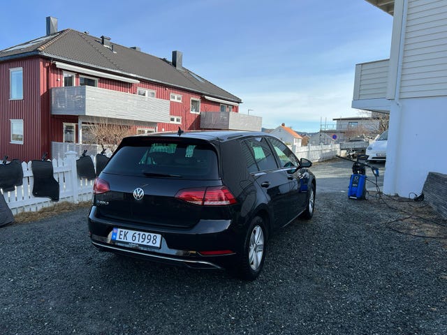 WVWZZZAUZJ8902412 2018 VOLKSWAGEN GOLF-3
