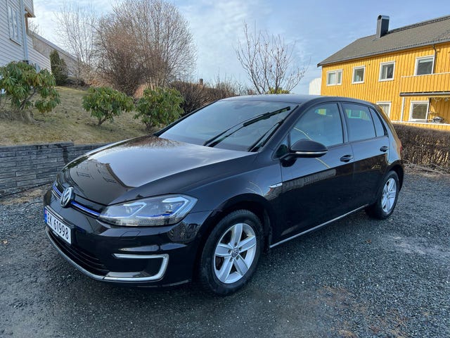 WVWZZZAUZJ8902412 2018 VOLKSWAGEN GOLF-1