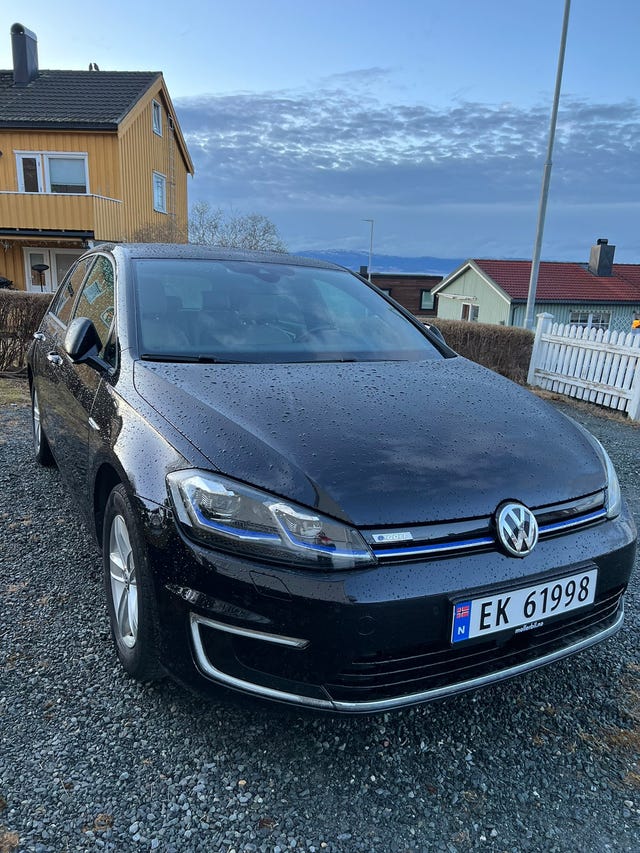 WVWZZZAUZJ8902412 2018 VOLKSWAGEN GOLF-4