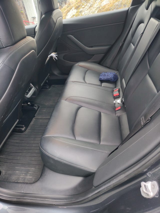 5YJ3E7EB2KF232282 2019 TESLA MODEL 3-4