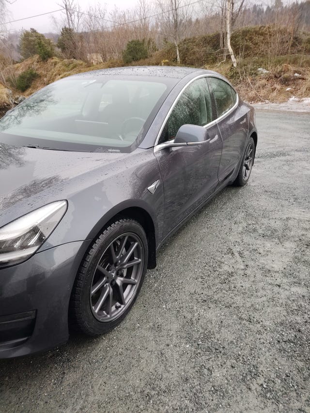 5YJ3E7EB2KF232282 2019 TESLA MODEL 3-2