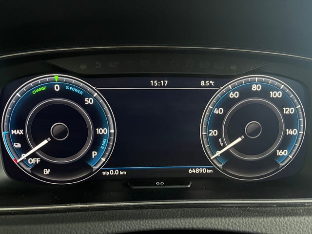 WVWZZZAUZJ8904389 2018 VOLKSWAGEN GOLF-2