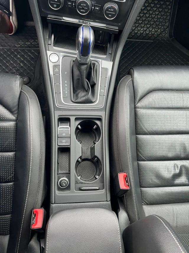 2018 VOLKSWAGEN GOLF - 12