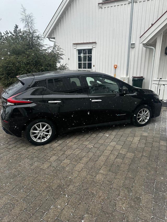 SJNFAAZE1U0037911 2018 NISSAN LEAF-3