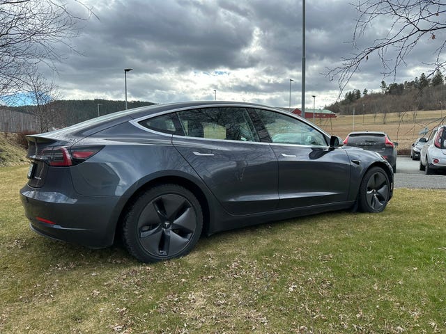 5YJ3E7EB6KF216487 2019 TESLA MODEL 3-5