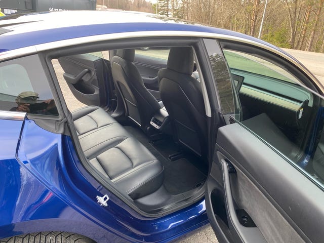 5YJ3E7EB9KF458450 2019 TESLA MODEL 3-5