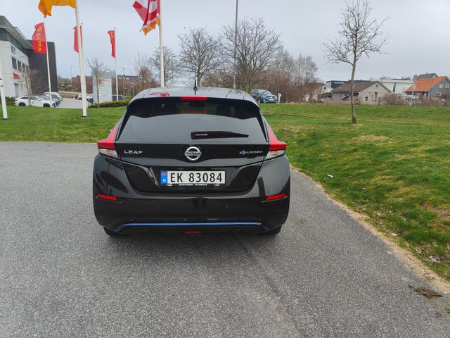 SJNFAAZE1U0009963 2018 NISSAN LEAF-3