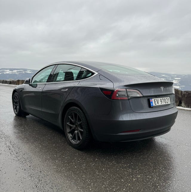 5YJ3E7EB5KF445498 2019 TESLA MODEL 3-2