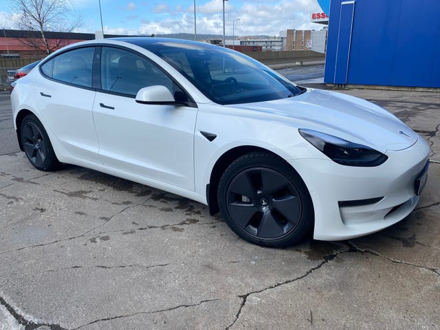 5YJ3E7EB1MF958346 2021 TESLA MODEL 3-0