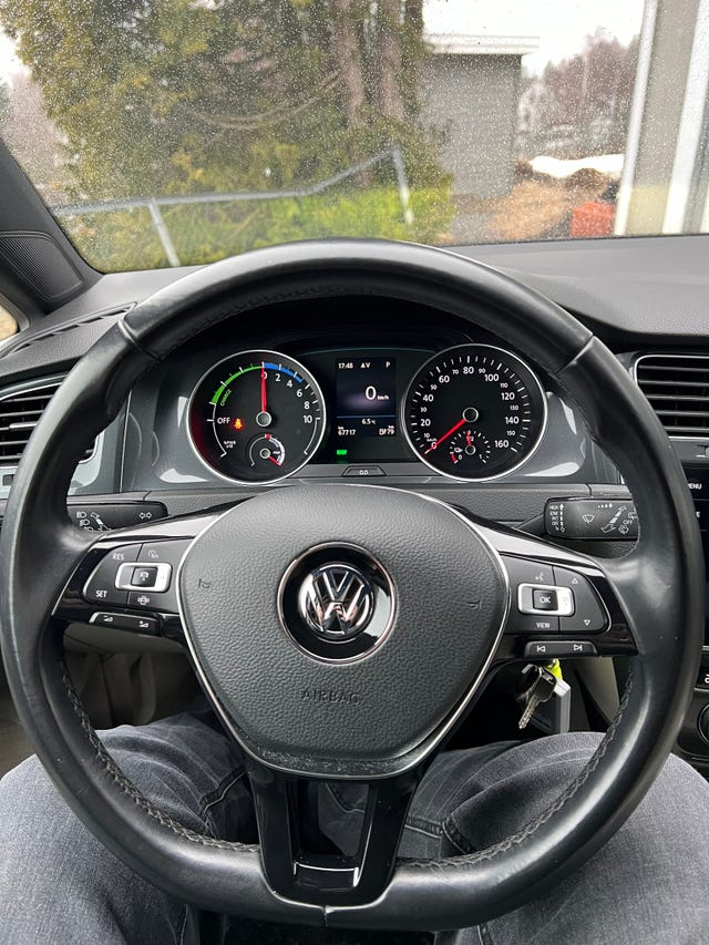 2019 VOLKSWAGEN GOLF - 9