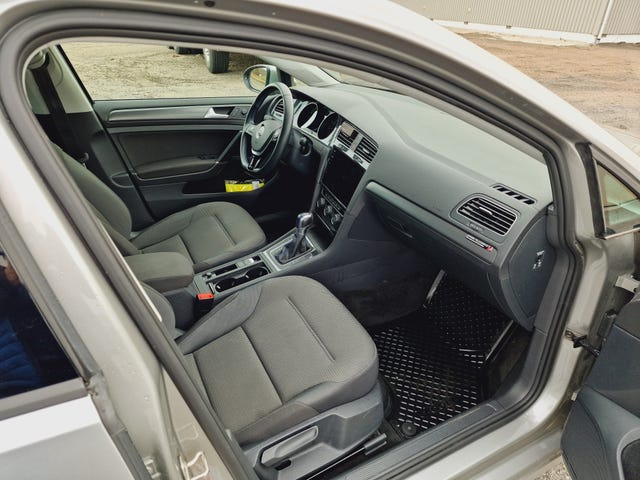 2019 VOLKSWAGEN GOLF - 15