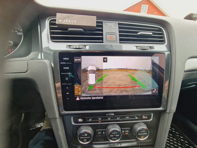 2019 VOLKSWAGEN GOLF - 30