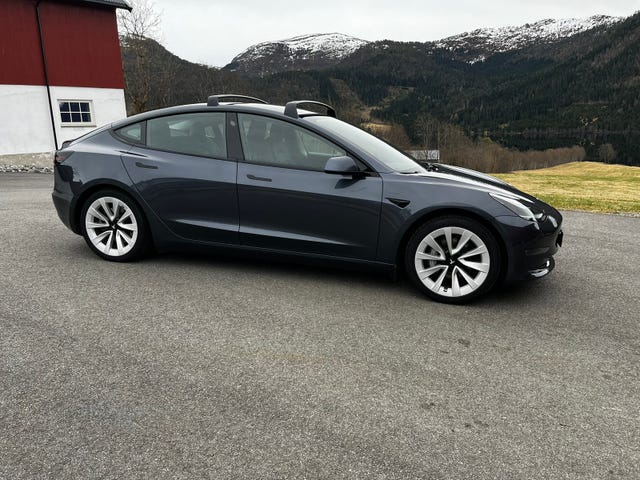 5YJ3E7EB2MF825661 2021 TESLA MODEL 3-1