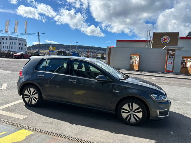 WVWZZZAUZKW915809 2019 VOLKSWAGEN GOLF-1