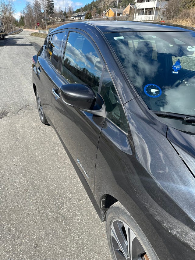 2018 NISSAN LEAF - 15