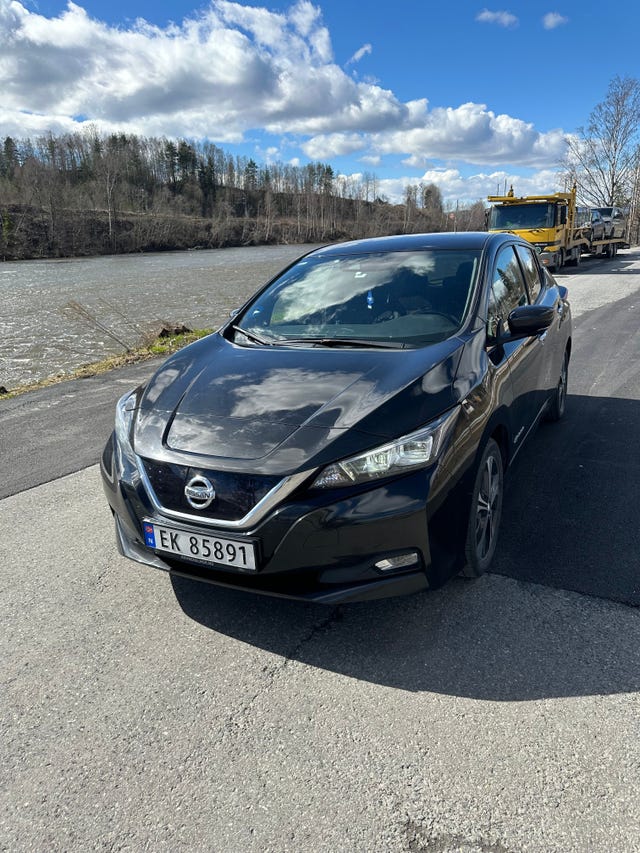 SJNFAAZE1U0008225 2018 NISSAN LEAF-1