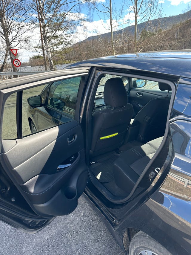 2018 NISSAN LEAF - 22