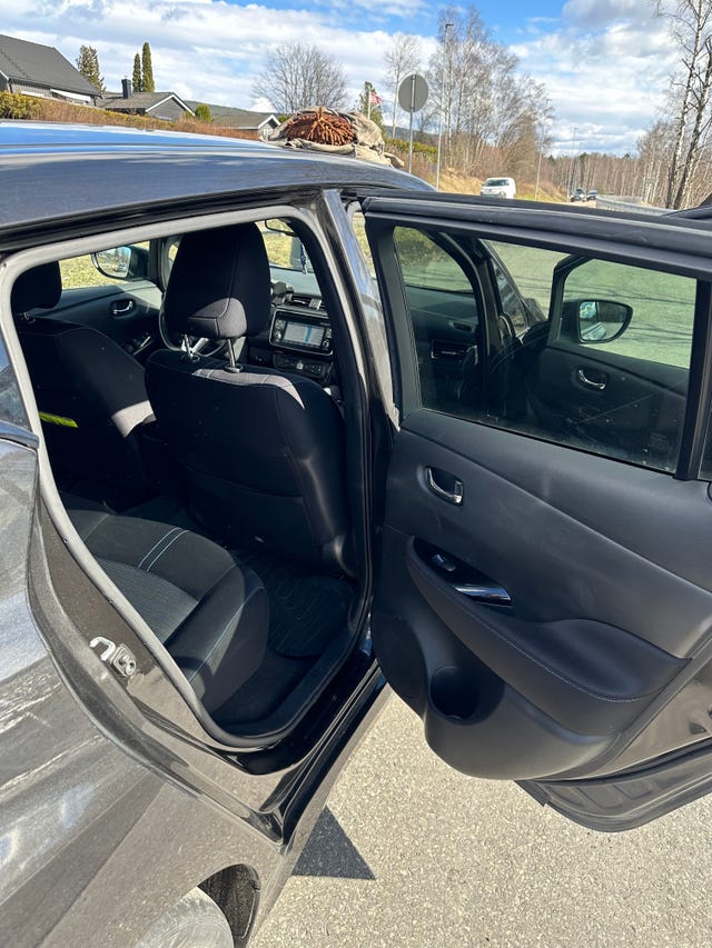2018 NISSAN LEAF - 21