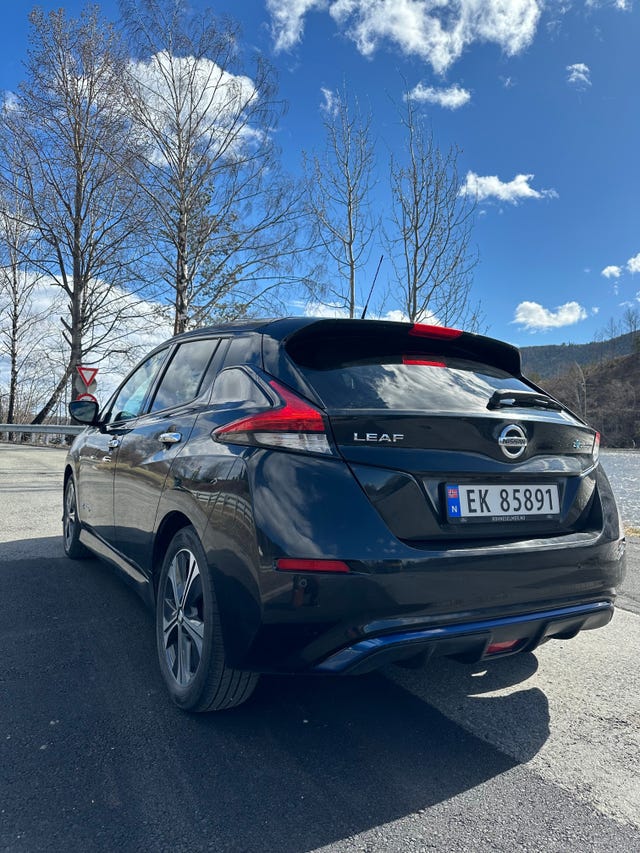 2018 NISSAN LEAF - 11