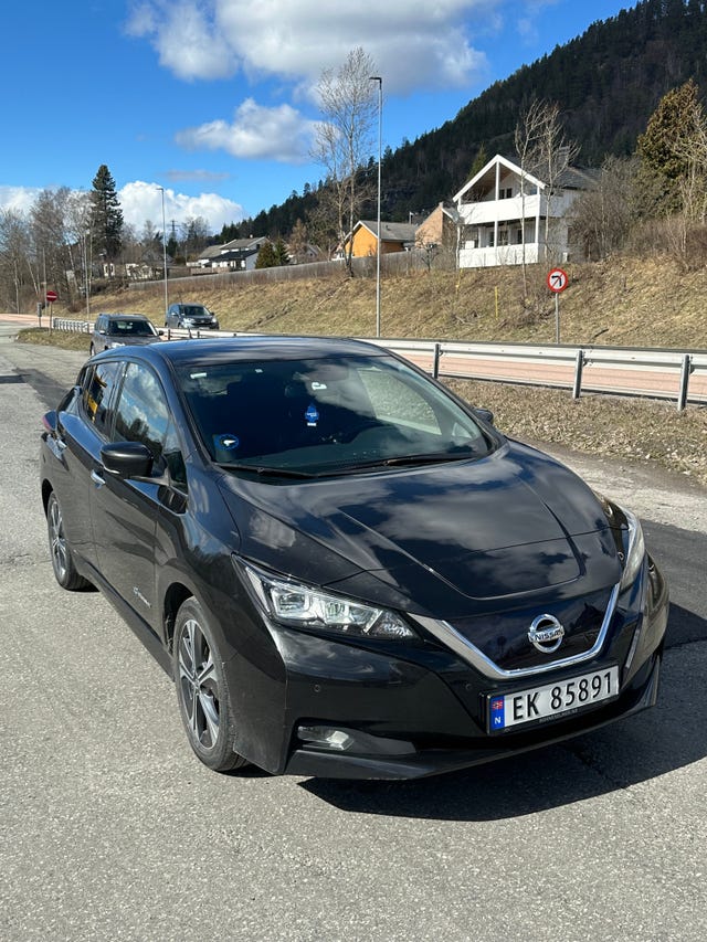 SJNFAAZE1U0008225 2018 NISSAN LEAF-3