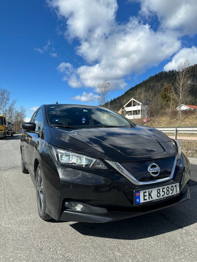SJNFAAZE1U0008225 2018 NISSAN LEAF-2